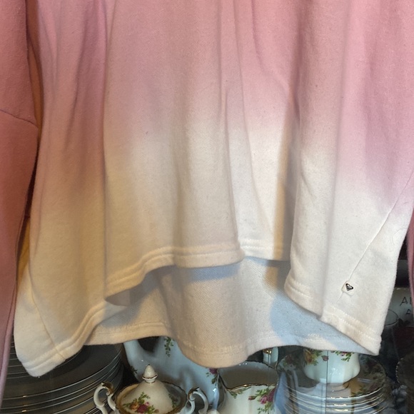 ROXY cropped ombré hoodie with draw strings. - Picture 8 of 13